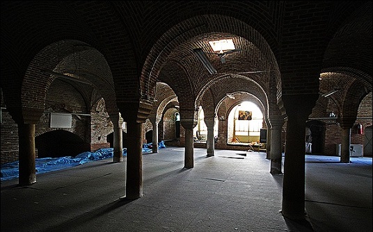 فضای مسجد جامع همدان
